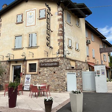 Albergo Al Cacciatore Tortellinando Валеджо-суль-Минчо Экстерьер фото
